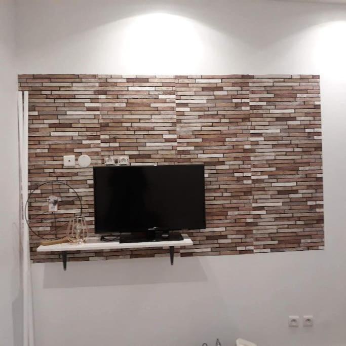 Appartement Agreable Au Centre Wifi Saint-Léonard-de-Noblat Exteriör bild